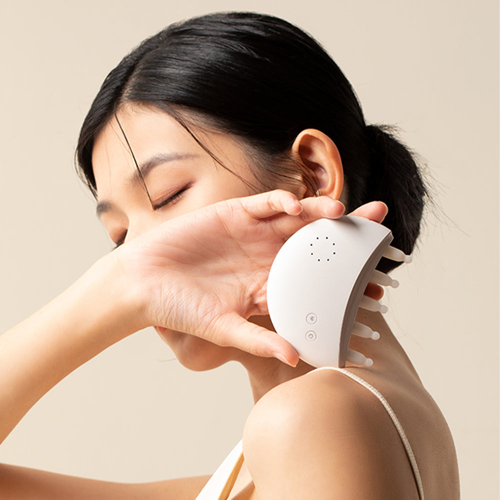 Tech Love Small Moon Scalp Care Massage Heating Jade Massager